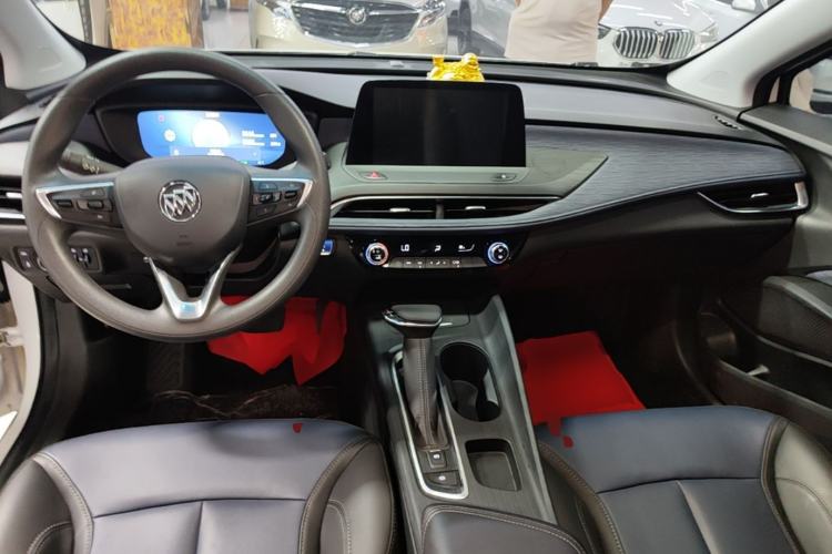 Used Buick Velite 6 2023 Revised Version 430 km Range – Commuter Edition Center Console