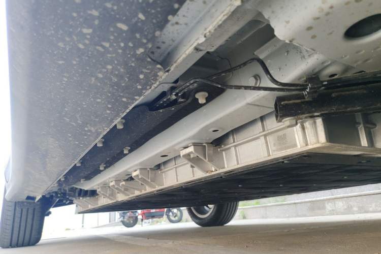 Used Buick Velite 6 2023 Revised Version 430 km Range – Commuter Edition Chassis Front Right