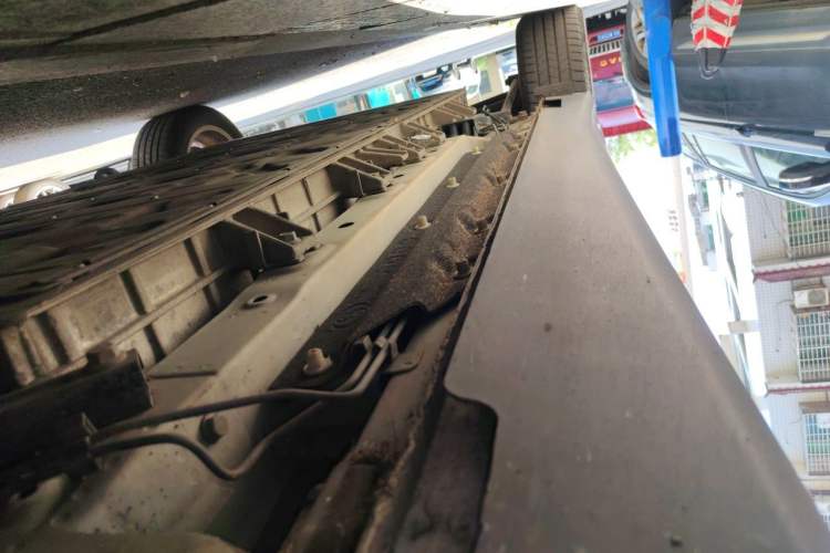 Used Buick Velite 6 2023 Revised Version 430 km Range – Commuter Edition Chassis Front Right