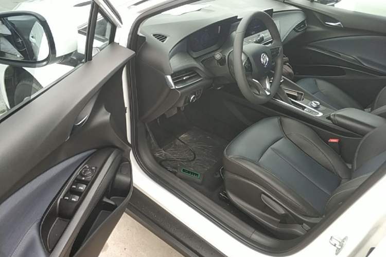 Used Buick Velite 6 2023 430km Range Commuter Version Driver Seat