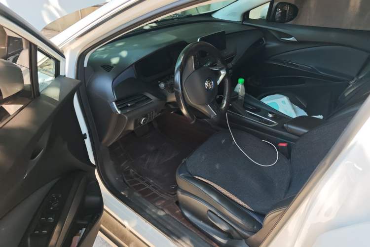 Used Buick Velite 6 2023 430km Range Commuter Version Driver Seat