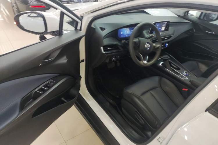 Used Buick Velite 6 2023 430km Range Commuter Version Driver Seat