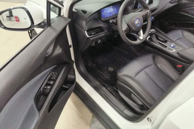 Used Buick Velite 6 2023 430km Range Commuter Version Driver Seat