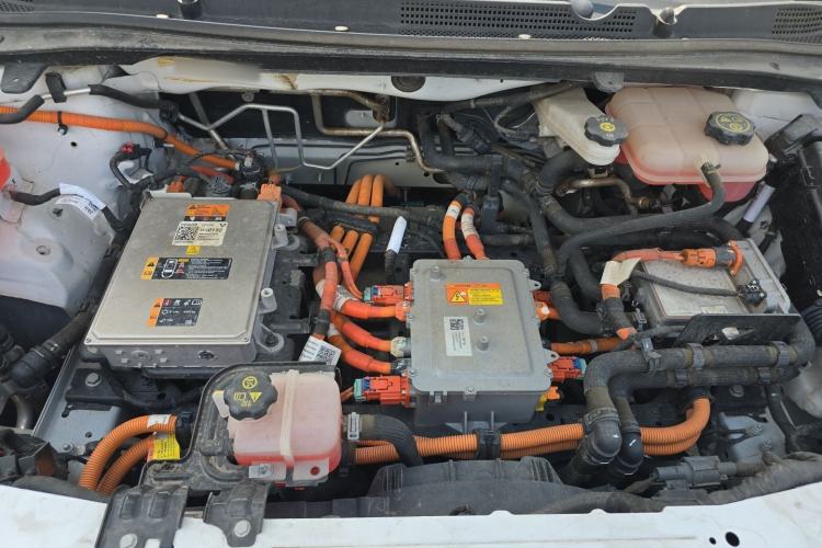 Used Buick Velite 6 2023 Revised Version 430 km Range – Commuter Edition Engine Bay