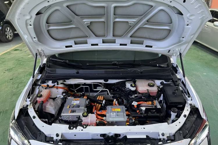 Used Buick Velite 6 2023 Revised Version 430 km Range – Commuter Edition Engine Bay