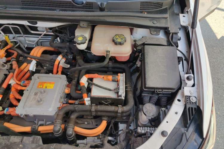 Used Buick Velite 6 2023 Revised Version 430 km Range – Commuter Edition Engine Bay Left