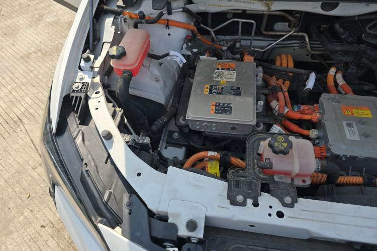 Used Buick Velite 6 2023 Revised Version 430 km Range – Commuter Edition Engine Bay Right