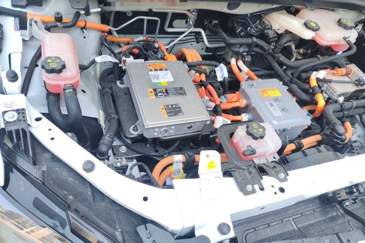 Used Buick Velite 6 2023 Revised Version 430 km Range – Commuter Edition Engine Bay Right