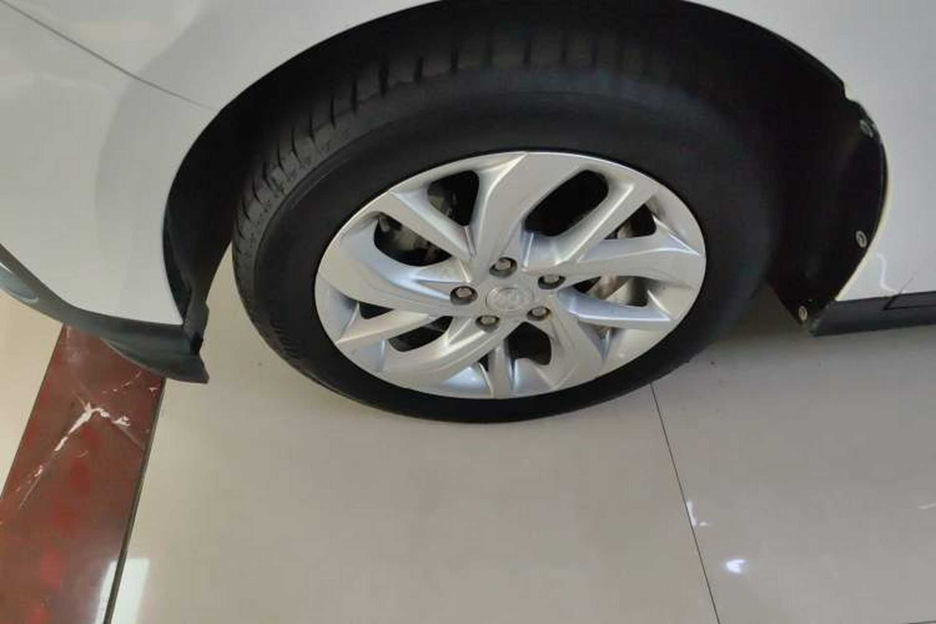 Used Buick Velite 6 2023 430km Range Commuter Version Exterior 4