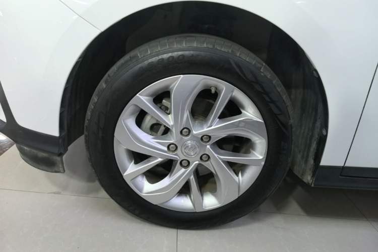 Used Buick Velite 6 2023 430km Range Commuter Version Exterior 4