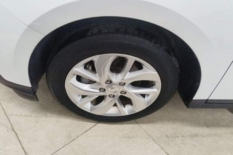 Used Buick Velite 6 2023 430km Range Commuter Version Exterior 4