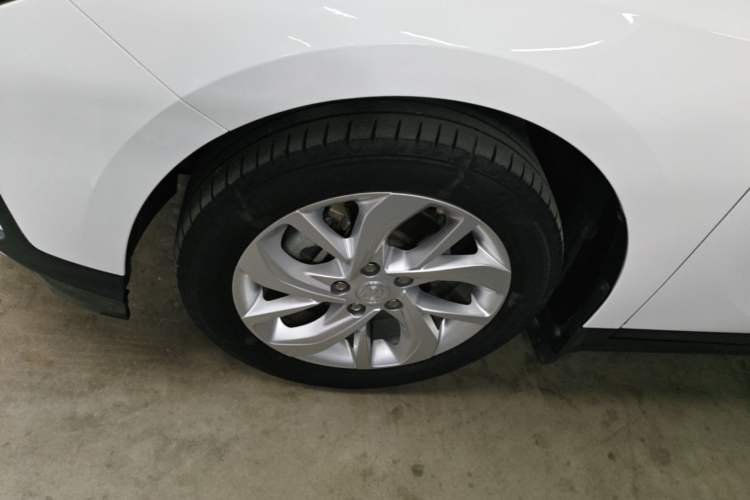 Used Buick Velite 6 2023 430km Range Commuter Version Exterior 4