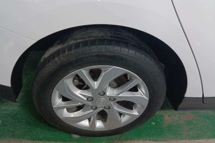 Used Buick Velite 6 2023 Revised Version 430 km Range – Commuter Edition Exterior 8