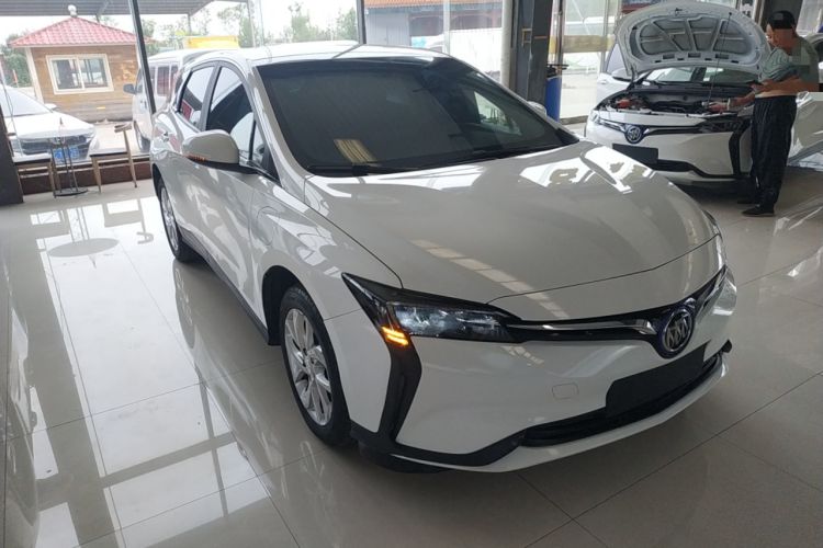 Used Buick Velite 6 2023 Revised Version 430 km Range – Commuter Edition Front Right 45 Deg