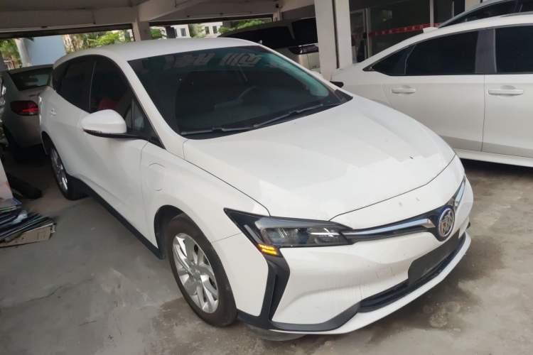Used Buick Velite 6 2023 430km Range Commuter Version Front Right 45 Deg