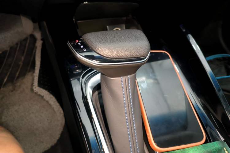 Used Buick Velite 6 2023 430km Comfort Edition Gear Lever