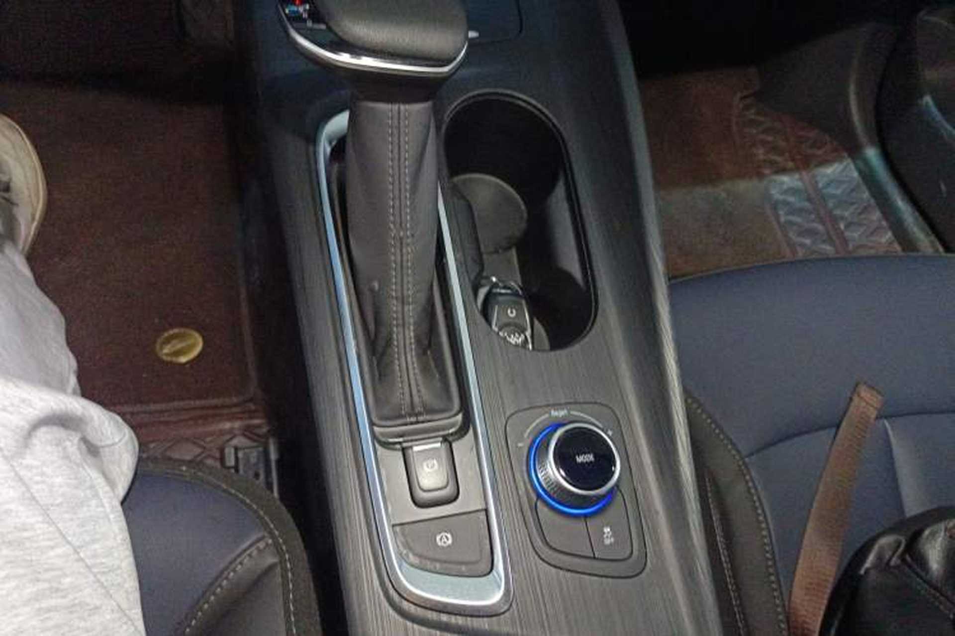 Used Buick Velite 6 2023 Revised Version 430 km Range – Commuter Edition Gear Lever