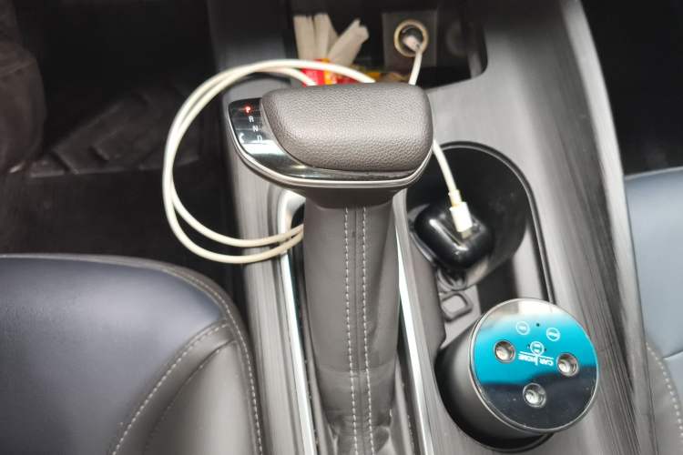 Used Buick Velite 6 2023 Revised Version 430 km Range – Commuter Edition Gear Lever