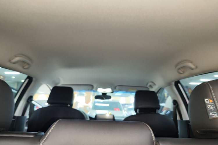 Used Buick Velite 6 2023 Revised Version 430 km Range – Commuter Edition Headliner
