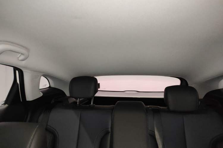 Used Buick Velite 6 2023 Revised Version 430 km Range – Commuter Edition Headliner