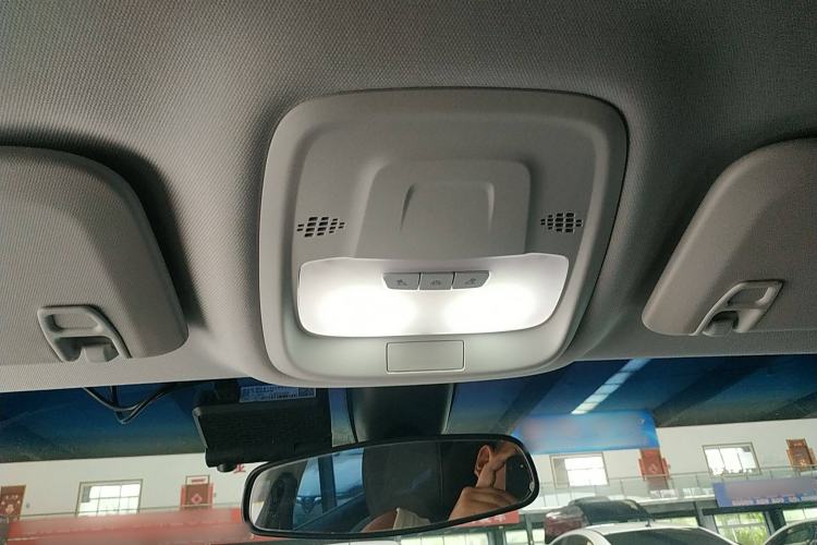 Used Buick Velite 6 2023 Revised Version 430 km Range – Commuter Edition Headliner