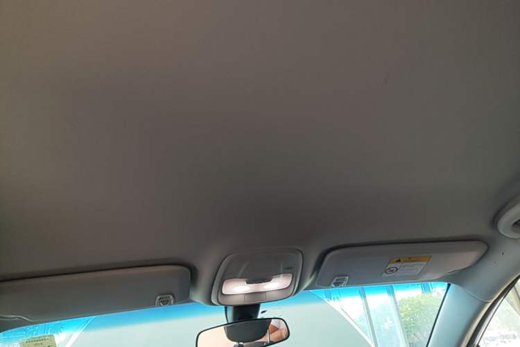 Used Buick Velite 6 2023 Revised Version 430 km Range – Commuter Edition Headliner
