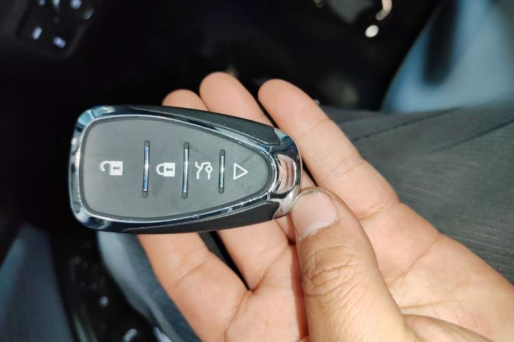 Used Buick Velite 6 2023 Revised Version 430 km Range – Commuter Edition Interior 1