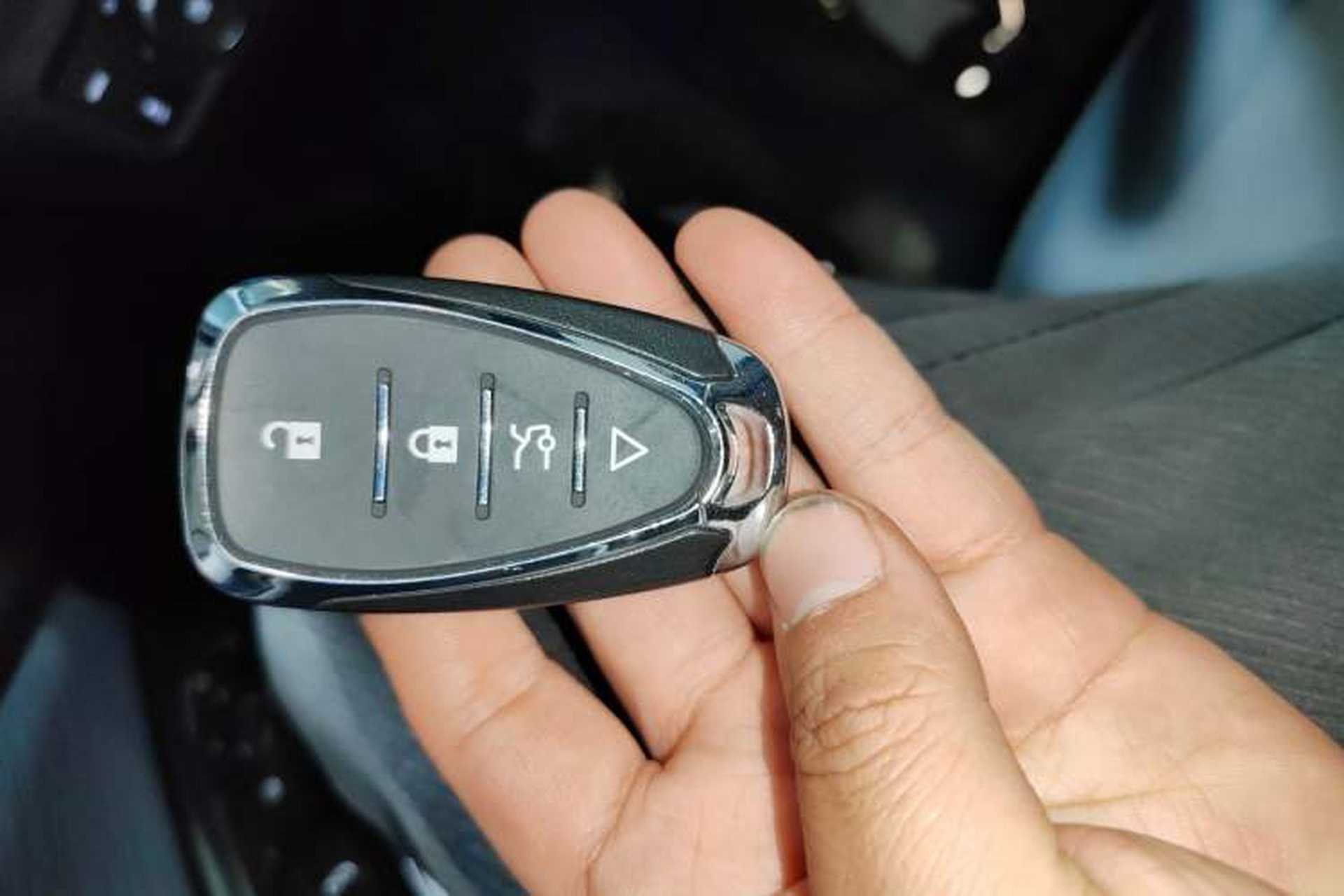 Used Buick Velite 6 2023 Revised Version 430 km Range – Commuter Edition Interior 1