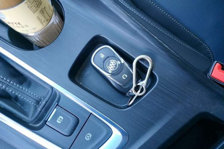 Used Buick Velite 6 2023 Revised Version 430 km Range – Commuter Edition Interior 1