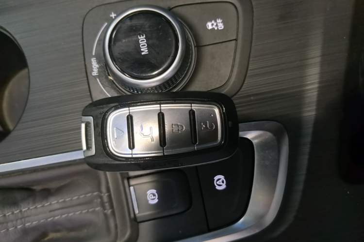 Used Buick Velite 6 2023 430km Range Commuter Version Interior 1