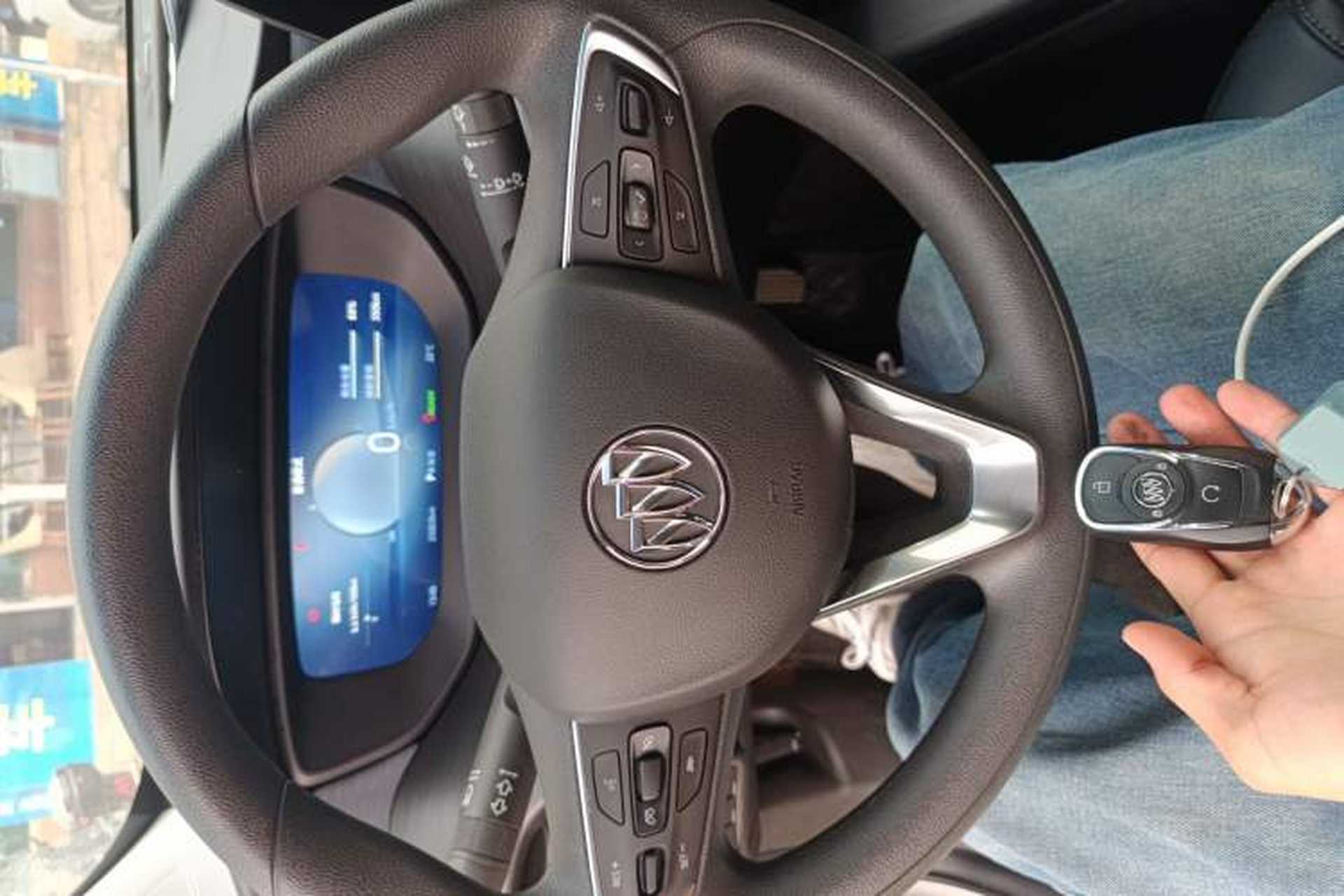 Used Buick Velite 6 2023 Revised Version 430 km Range – Commuter Edition Interior 1