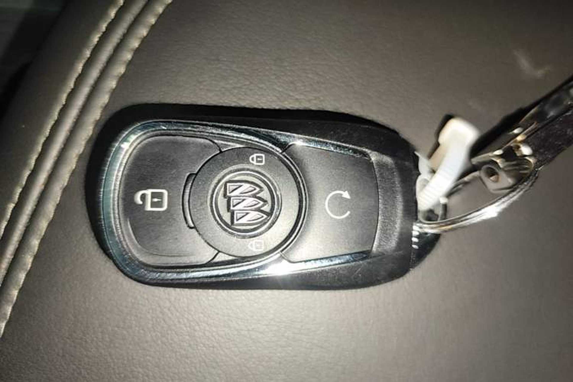 Used Buick Velite 6 2023 430km Range Commuter Version Interior 1