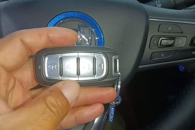 Used Buick Velite 6 2023 430km Range Commuter Version Interior 1