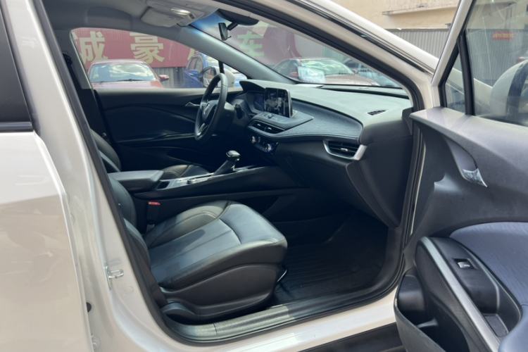 Used Buick Velite 6 2023 430km Range Commuter Version Interior 3