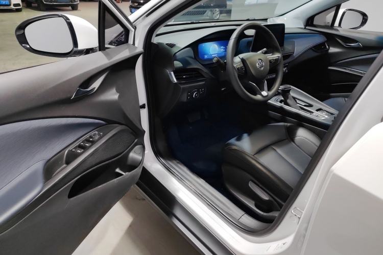 Used Buick Velite 6 2023 Revised Version 430 km Range – Commuter Edition Interior 3