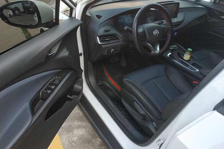 Used Buick Velite 6 2023 Revised Version 430 km Range – Commuter Edition Interior 3
