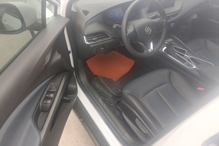 Used Buick Velite 6 2023 Revised Version 430 km Range – Commuter Edition Interior 3