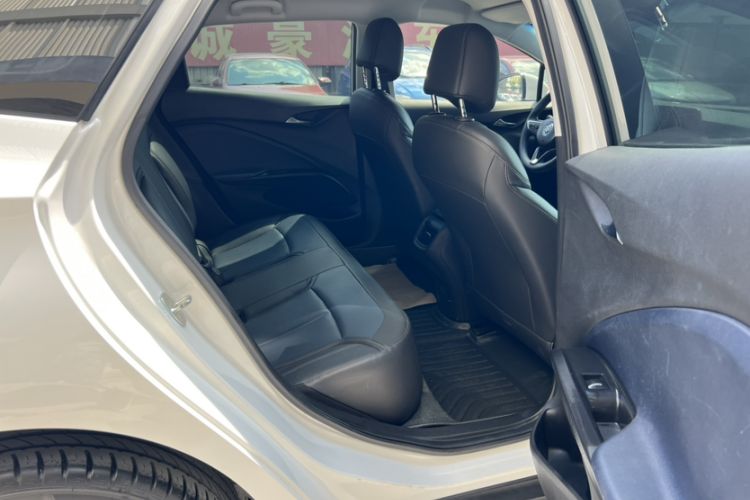 Used Buick Velite 6 2023 430km Range Commuter Version Interior 4