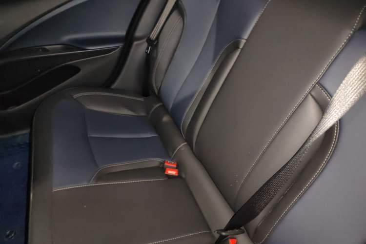 Used Buick Velite 6 2023 Revised Version 430 km Range – Commuter Edition Interior 4
