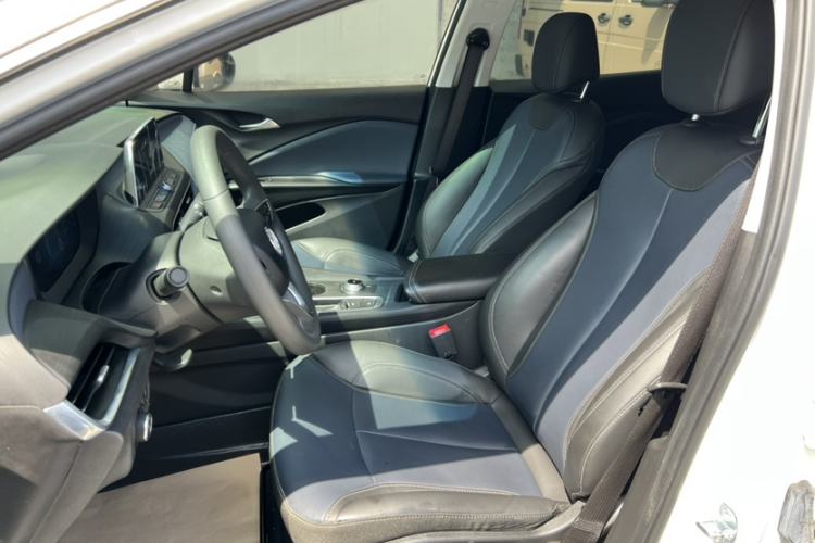 Used Buick Velite 6 2023 430km Range Commuter Version Interior 5