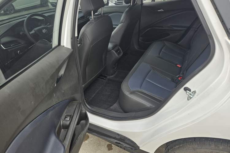 Used Buick Velite 6 2023 430km Range Commuter Version Interior 6
