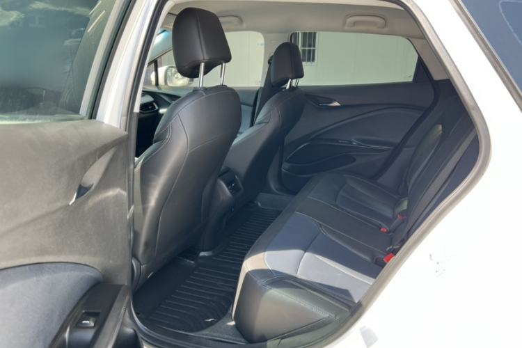 Used Buick Velite 6 2023 430km Range Commuter Version Interior 6