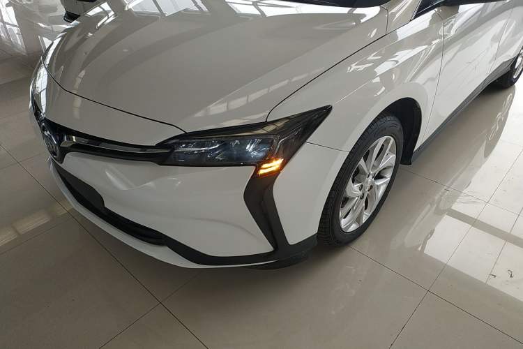 Used Buick Velite 6 2023 Revised Version 430 km Range – Commuter Edition Left Front Headlight