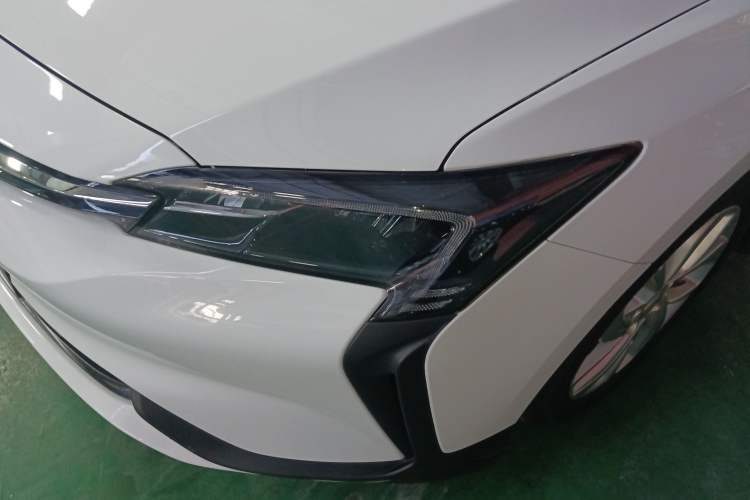 Used Buick Velite 6 2023 Revised Version 430 km Range – Commuter Edition Left Front Headlight