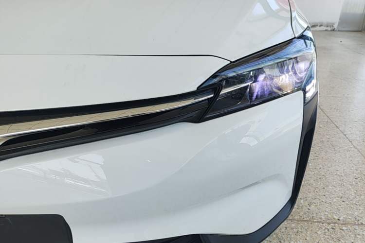 Used Buick Velite 6 2023 Revised Version 430 km Range – Commuter Edition Left Front Headlight