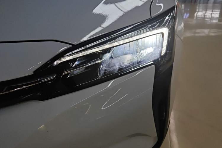 Used Buick Velite 6 2023 430km Range Commuter Version Left Front Headlight