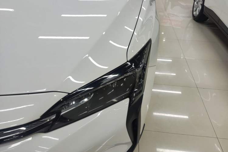 Used Buick Velite 6 2023 Revised Version 430 km Range – Commuter Edition Left Front Headlight