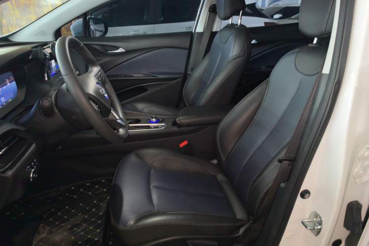 Used Buick Velite 6 2023 430km Range Commuter Version Left Front Seat