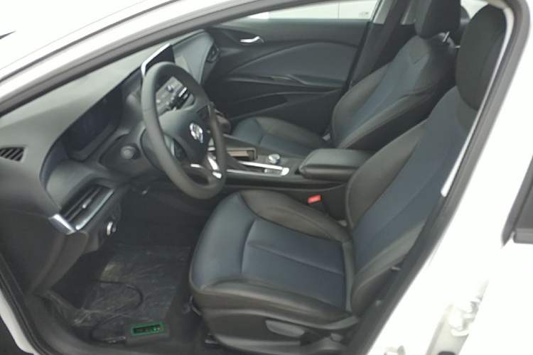 Used Buick Velite 6 2023 430km Range Commuter Version Left Front Seat