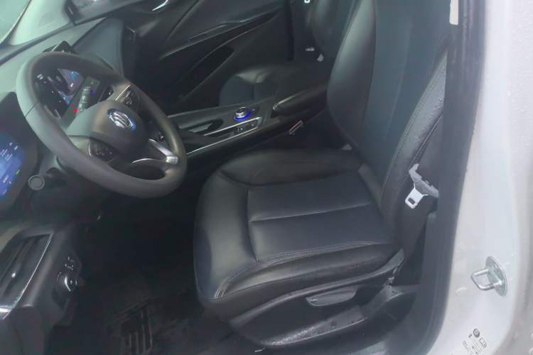 Used Buick Velite 6 2023 430km Range Commuter Version Left Front Seat